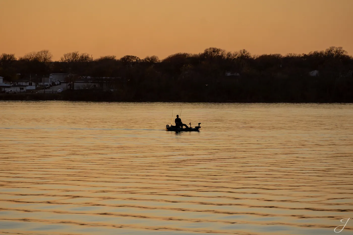 Solo Fisherman — North Texas · Lake Arlington